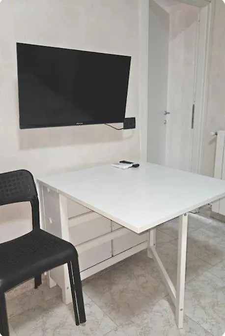 Central Station Studio Flat Milan