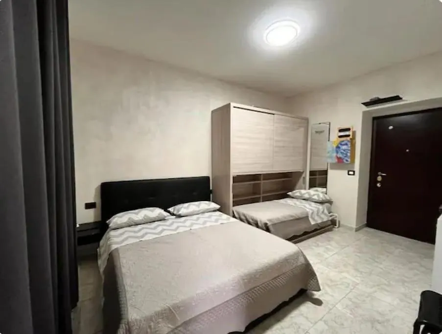 Apartment Central Station Studio Flat Milan Italy